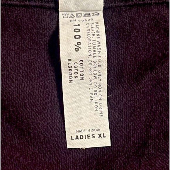 L.A.T Black Scoop Neck Tee - Picture 3 of 4